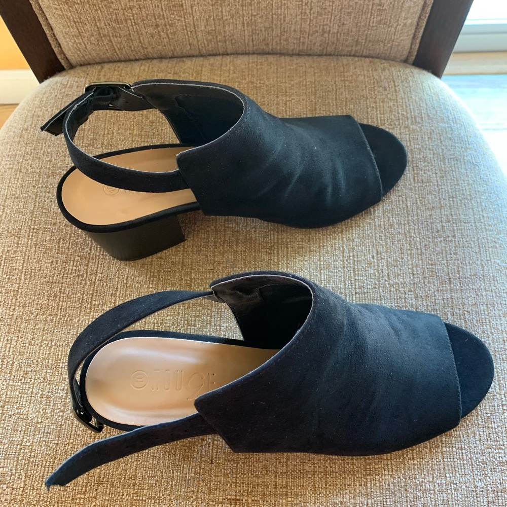 Women’s Shoes great condition worn once